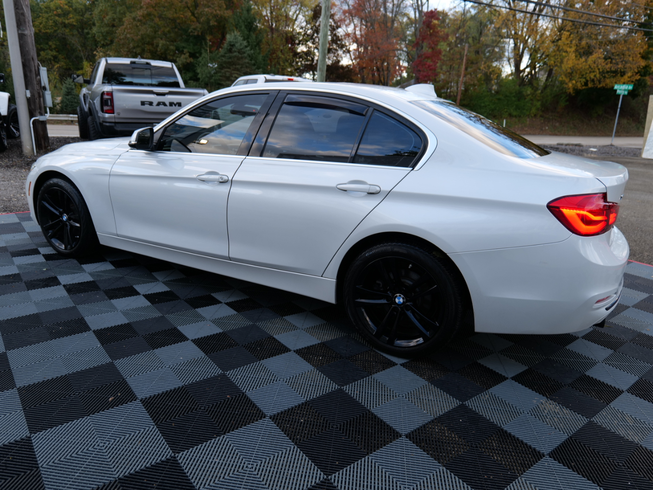BMW 3 Series 328d xDrive Sedan 2018 BMW 3 Series 328d xDrive Sedan 2018