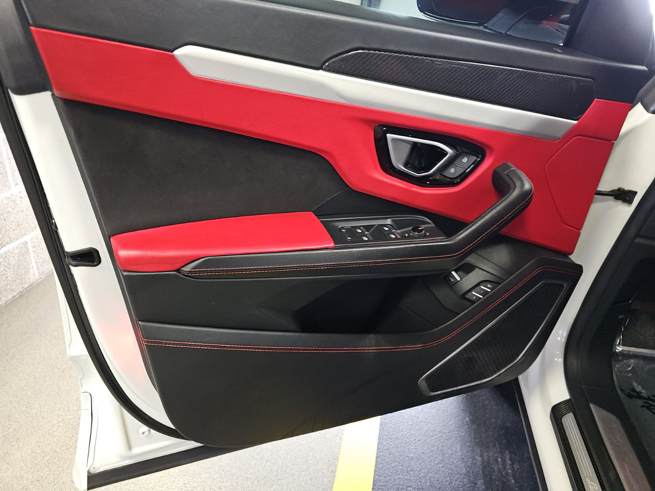 Lamborghini Urus AWD 2020 Lamborghini Urus AWD 2020