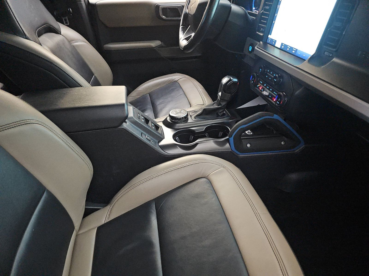 Ford Bronco Black Diamond 4 Door Advanced 4x4 2022 Ford Bronco Black Diamond 4 Door Advanced 4x4 2022