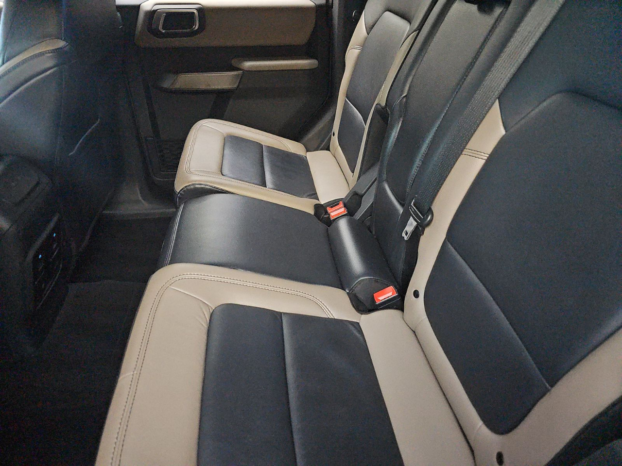 Ford Bronco Black Diamond 4 Door Advanced 4x4 2022 Ford Bronco Black Diamond 4 Door Advanced 4x4 2022