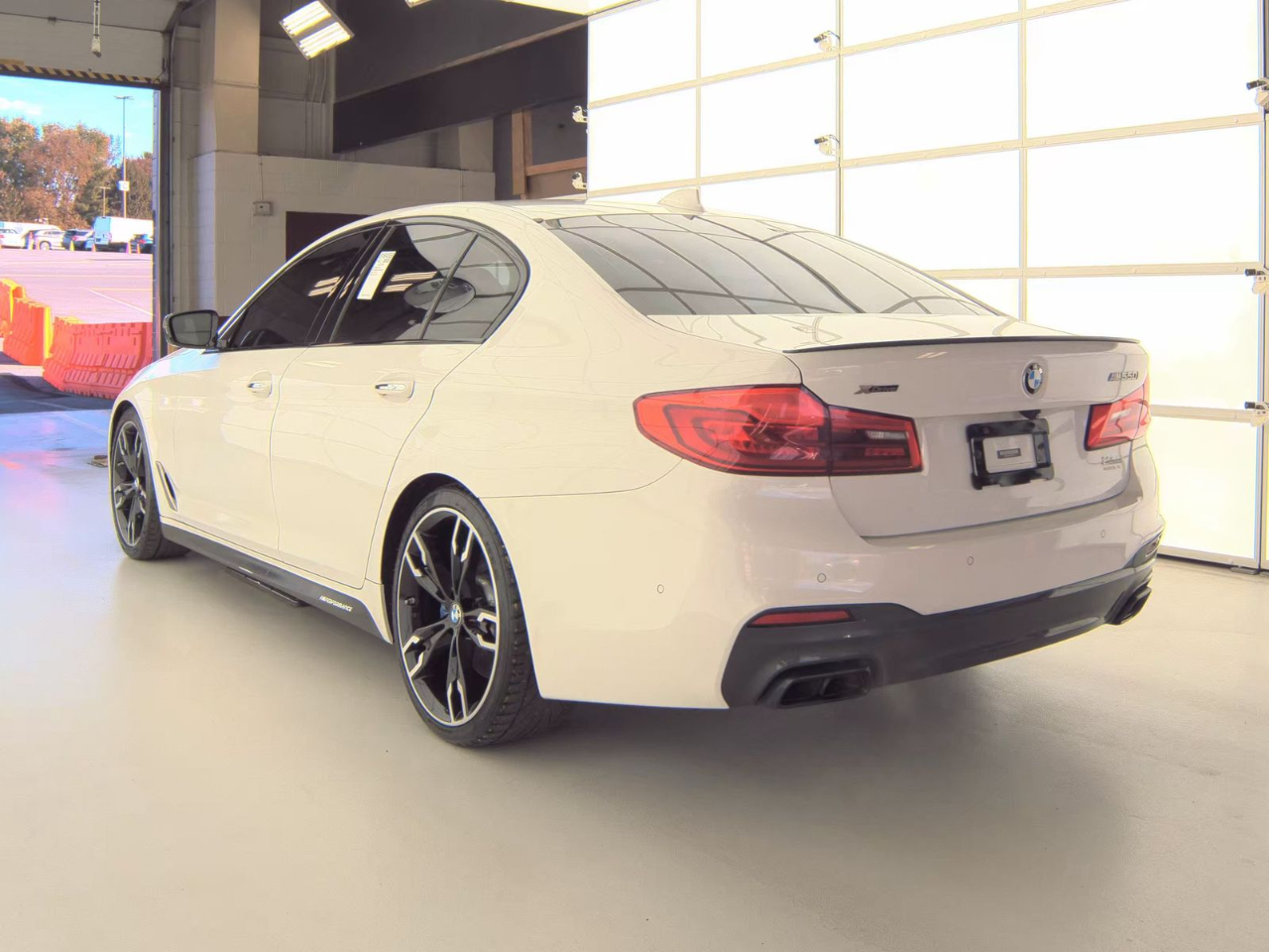 BMW 5 Series M550i xDrive Sedan 2018 BMW 5 Series M550i xDrive Sedan 2018