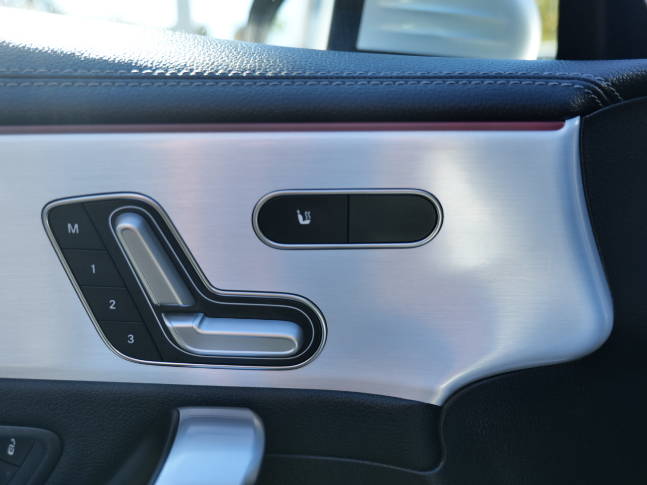 Mercedes-Benz CLA  2024 Mercedes-Benz CLA  2024