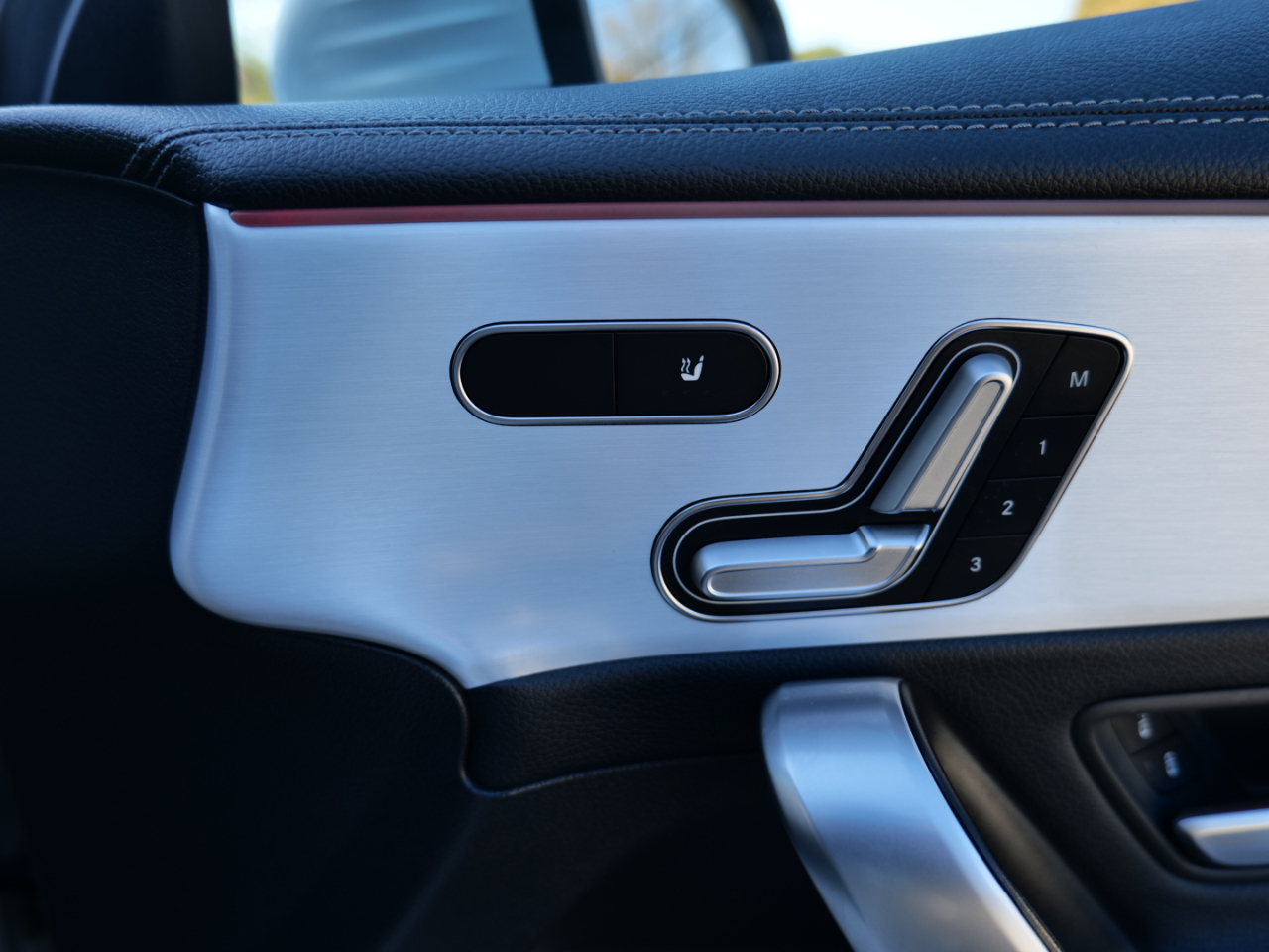 Mercedes-Benz CLA  2024 Mercedes-Benz CLA  2024