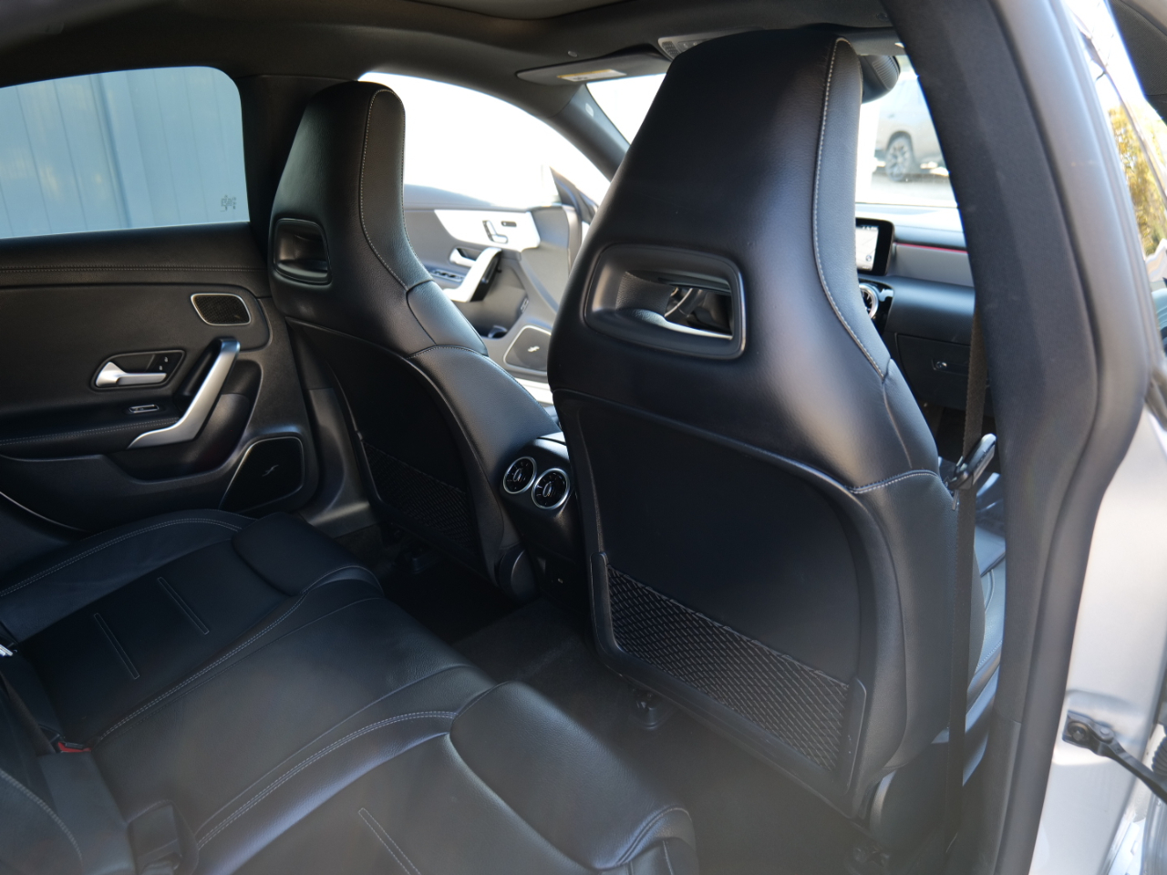 Mercedes-Benz CLA  2024 Mercedes-Benz CLA  2024