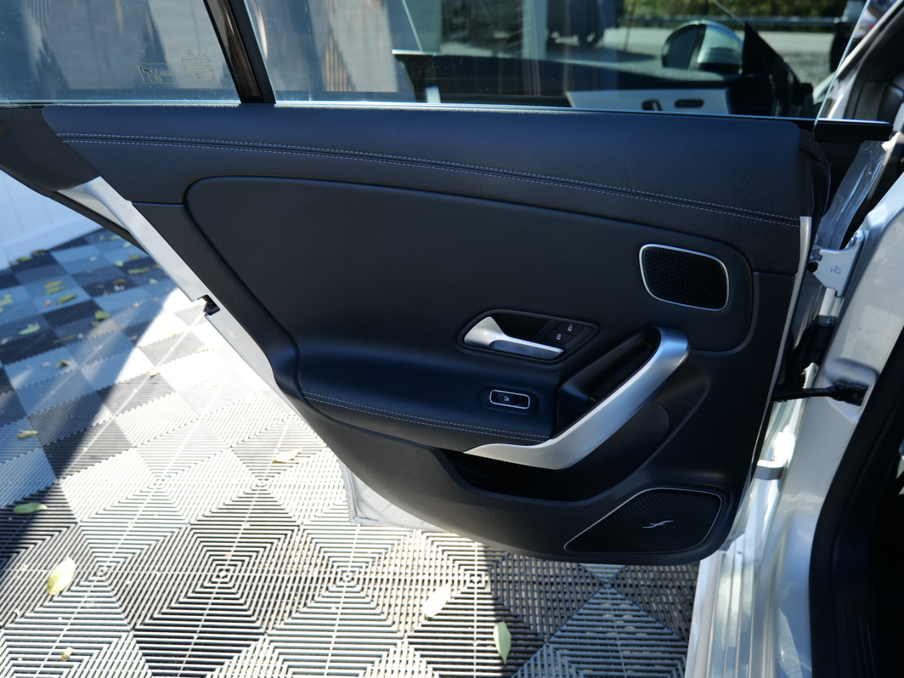 Mercedes-Benz CLA  2024 Mercedes-Benz CLA  2024