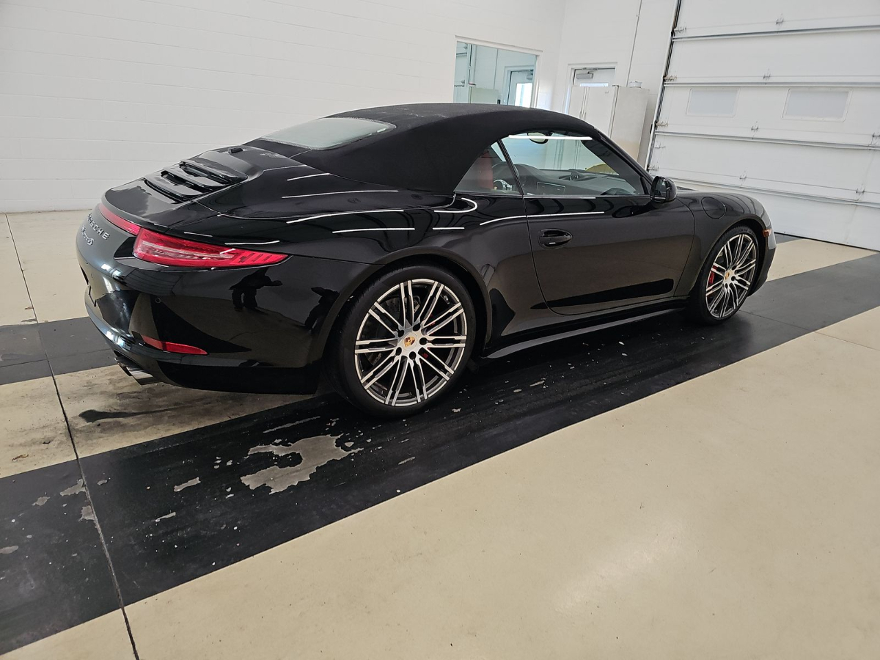 Porsche 911 2dr Cabriolet Carrera 4S 2015 Porsche 911 2dr Cabriolet Carrera 4S 2015