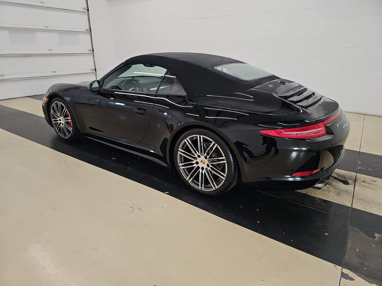 Porsche 911 2dr Cabriolet Carrera 4S 2015 Porsche 911 2dr Cabriolet Carrera 4S 2015