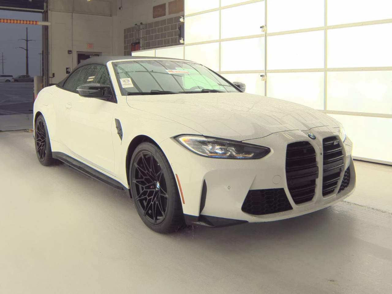 BMW M4 Competition xDrive Convertible 2024 BMW M4 Competition xDrive Convertible 2024