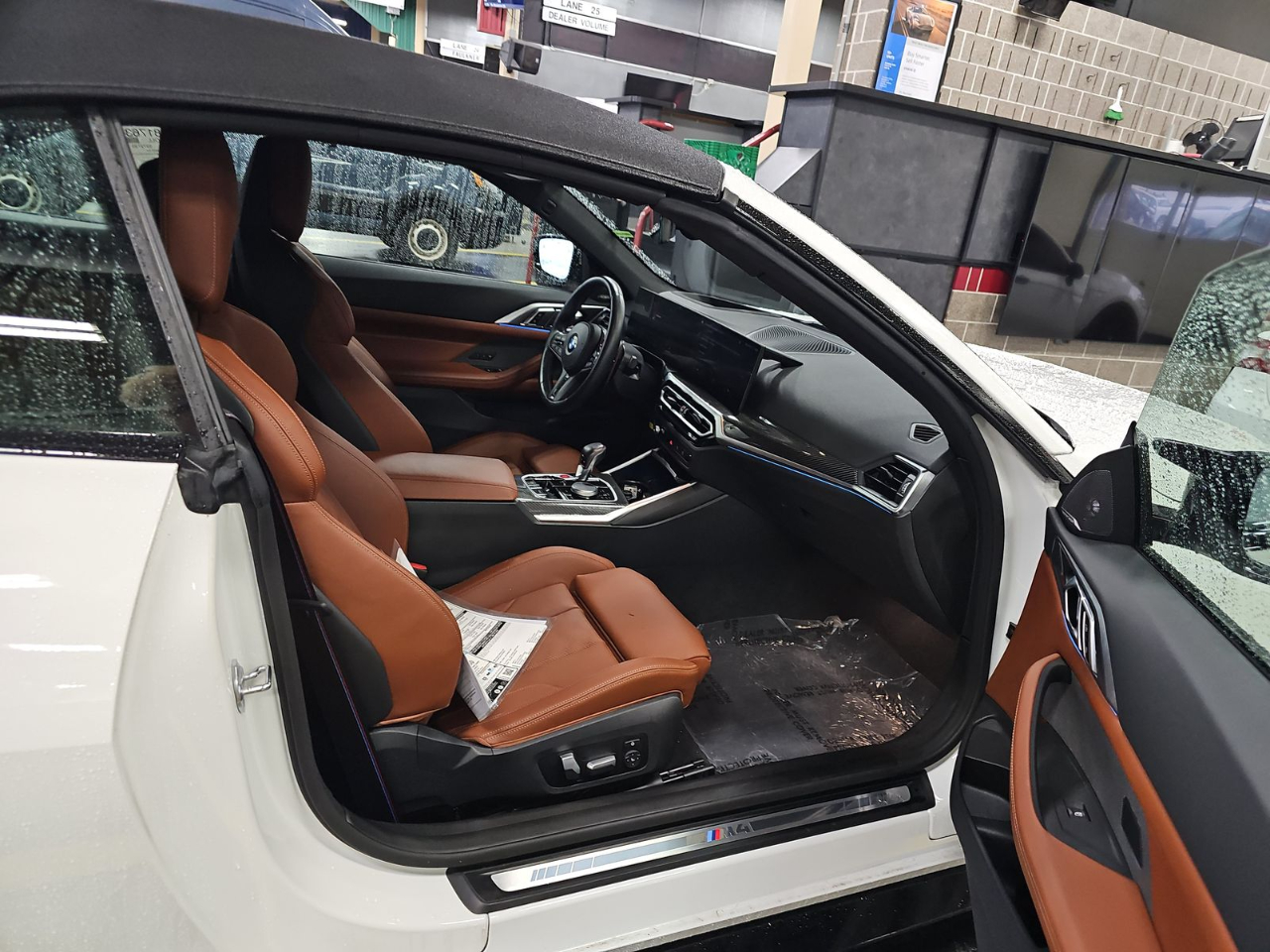 BMW M4 Competition xDrive Convertible 2024 BMW M4 Competition xDrive Convertible 2024