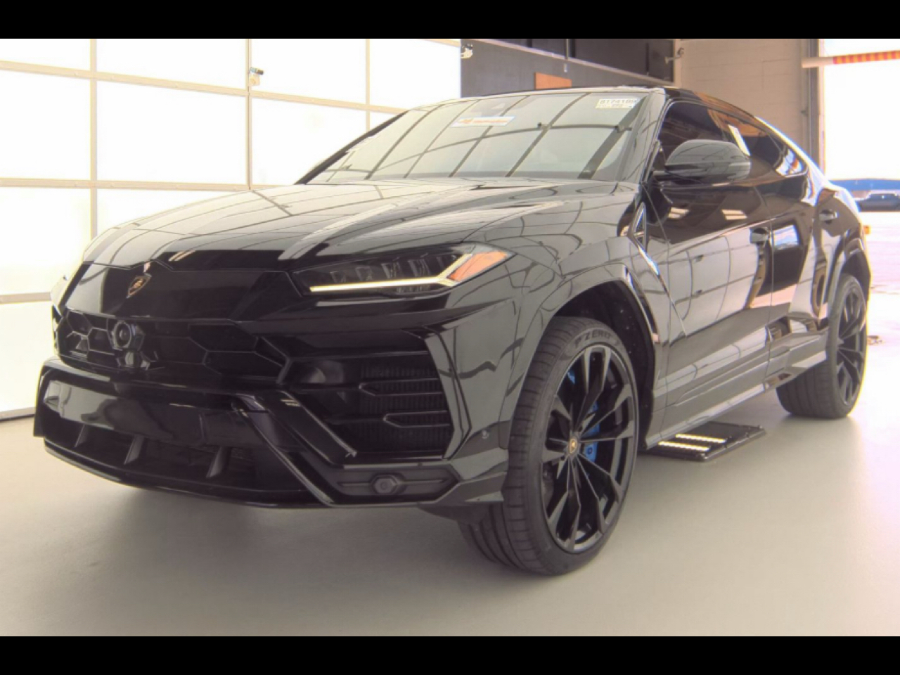 2021 Lamborghini Urus AWD