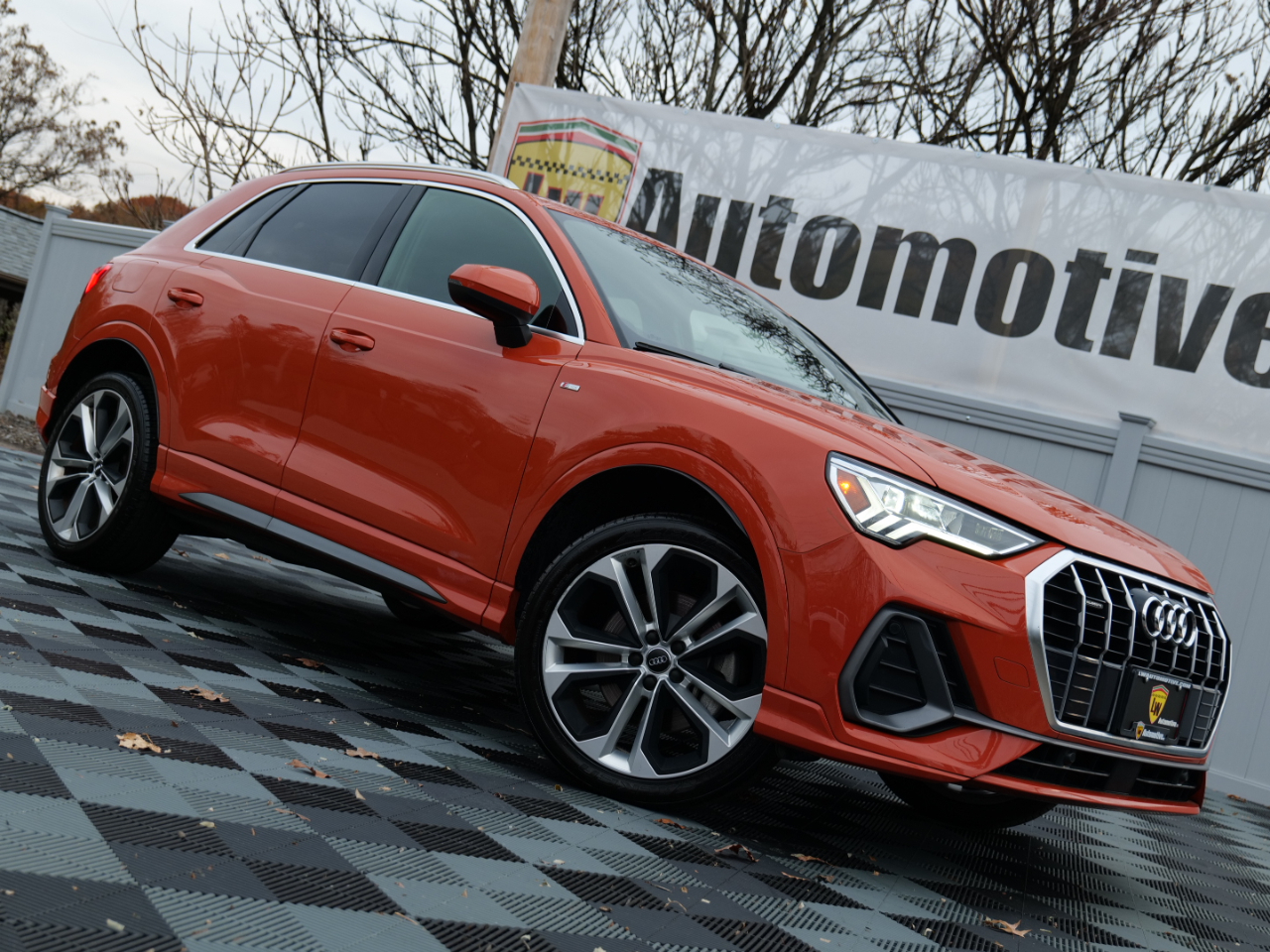 2019 Audi Q3 2.0 TFSI S line Premium Plus quattro