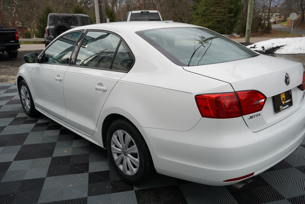 Volkswagen Jetta Sedan 4dr Auto S 2014
