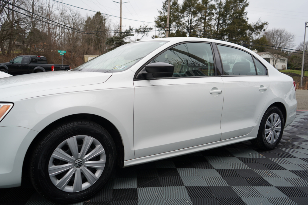 Volkswagen Jetta Sedan 4dr Auto S 2014
