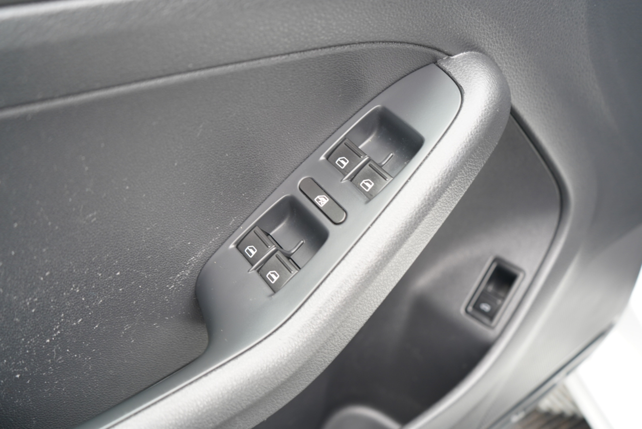 Volkswagen Jetta Sedan 4dr Auto S 2014