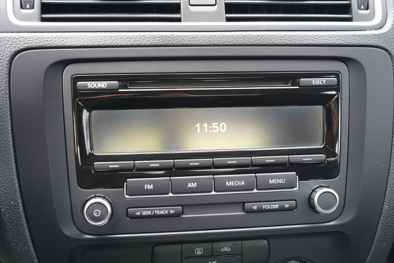 Volkswagen Jetta Sedan 4dr Auto S 2014