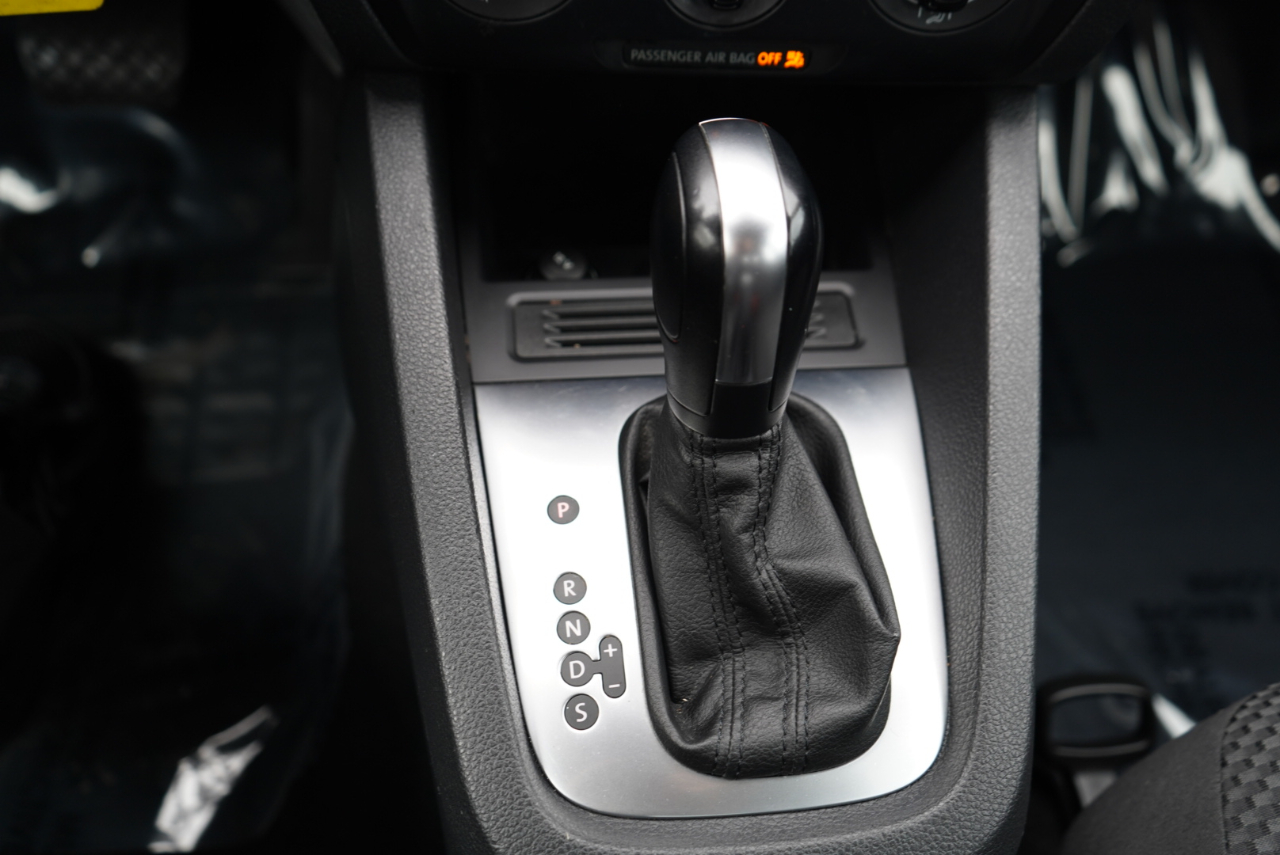 Volkswagen Jetta Sedan 4dr Auto S 2014