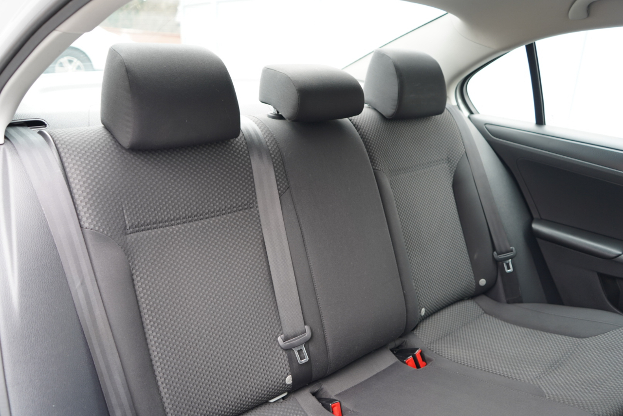 Volkswagen Jetta Sedan 4dr Auto S 2014