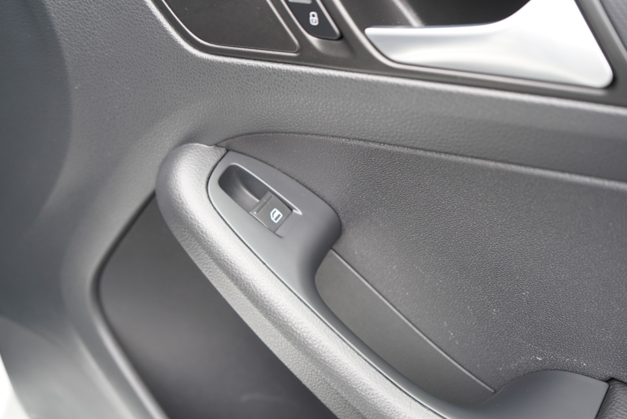 Volkswagen Jetta Sedan 4dr Auto S 2014