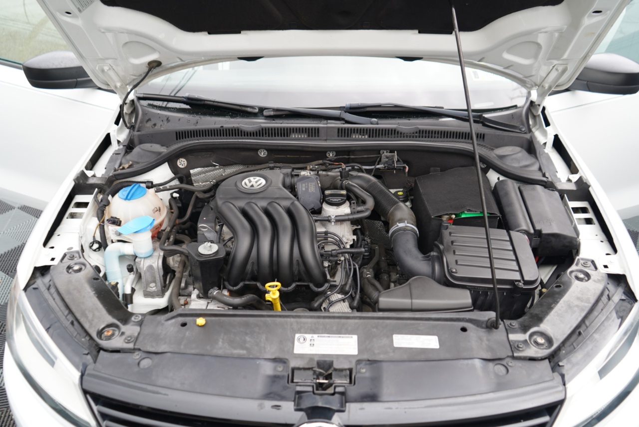 Volkswagen Jetta Sedan 4dr Auto S 2014