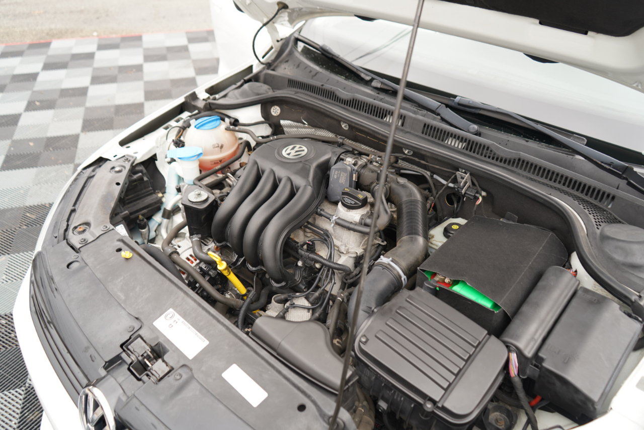 Volkswagen Jetta Sedan 4dr Auto S 2014