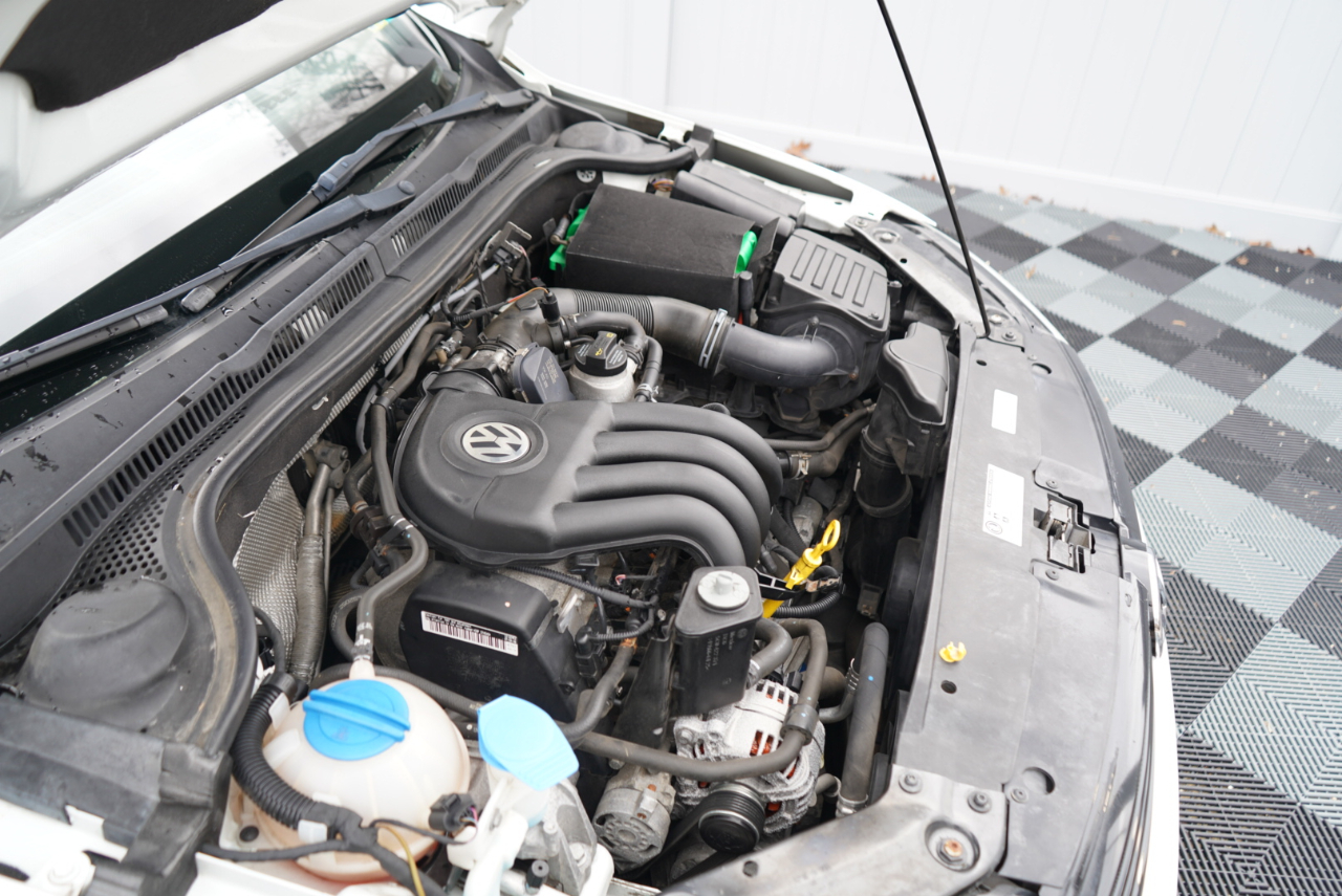 Volkswagen Jetta Sedan 4dr Auto S 2014