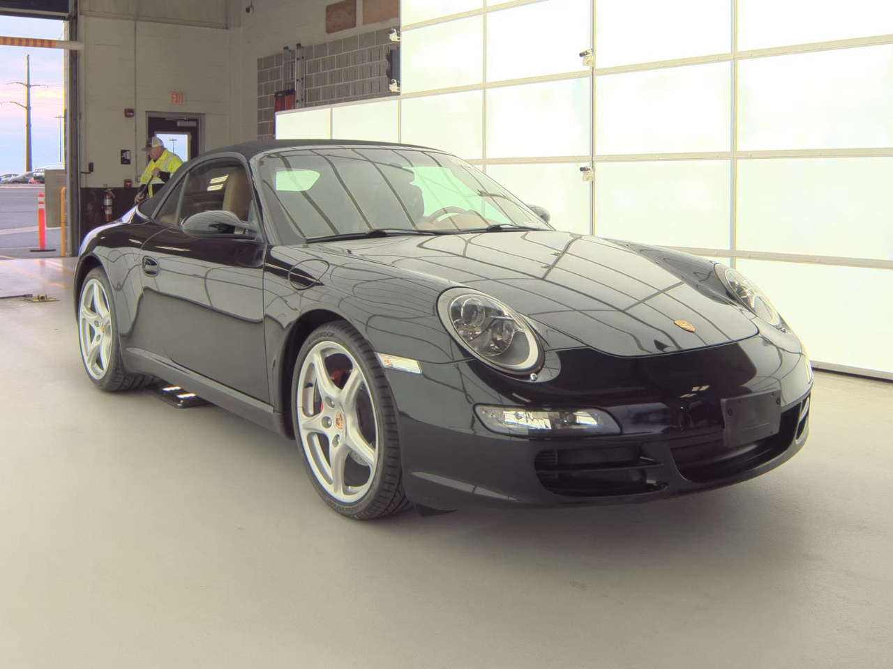 2005 Porsche 911 2dr Cabriolet Carrera