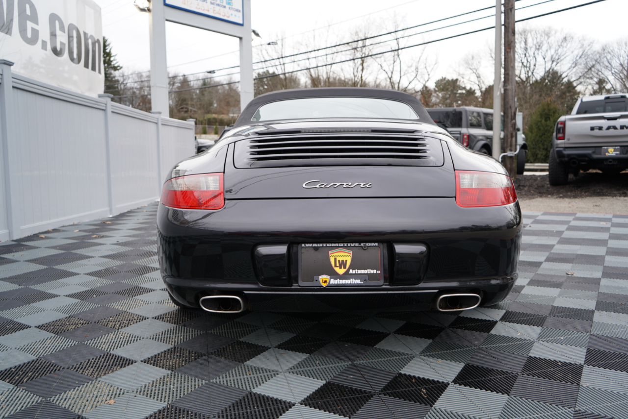 Porsche 911 2dr Cabriolet Carrera 2005