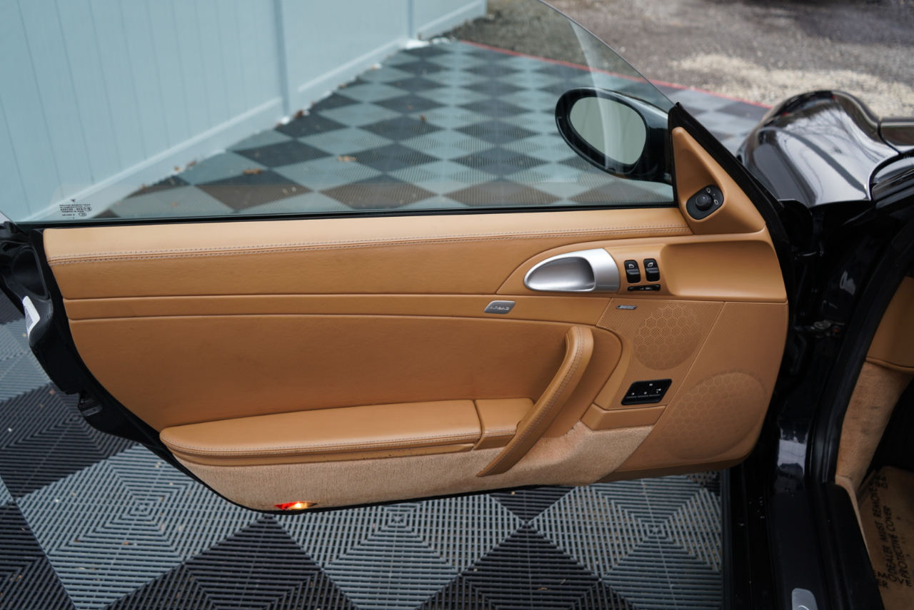 Porsche 911 2dr Cabriolet Carrera 2005