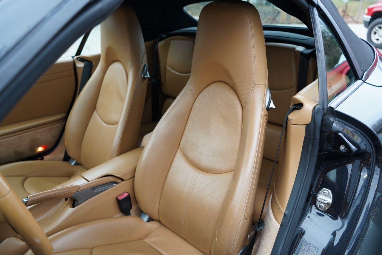 Porsche 911 2dr Cabriolet Carrera 2005