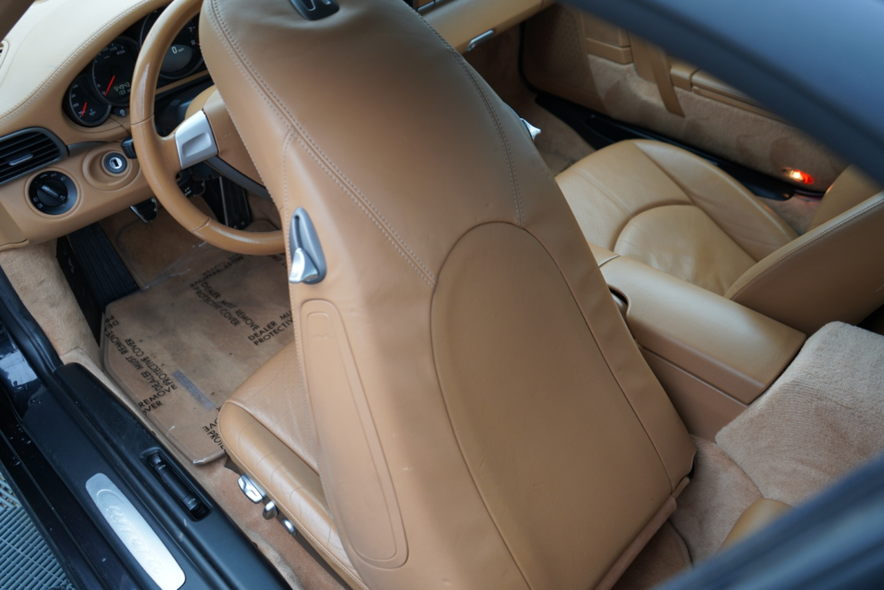 Porsche 911 2dr Cabriolet Carrera 2005