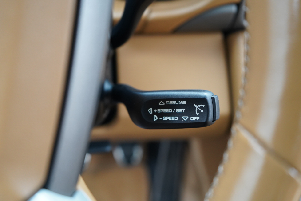 Porsche 911 2dr Cabriolet Carrera 2005