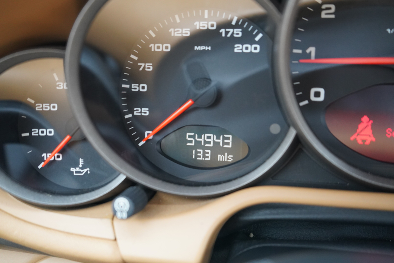 Porsche 911 2dr Cabriolet Carrera 2005