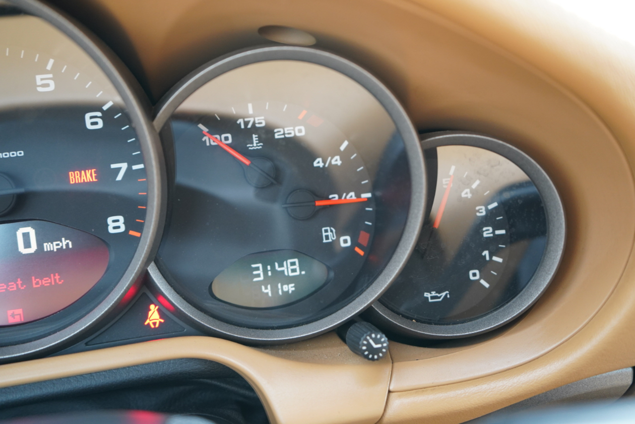 Porsche 911 2dr Cabriolet Carrera 2005