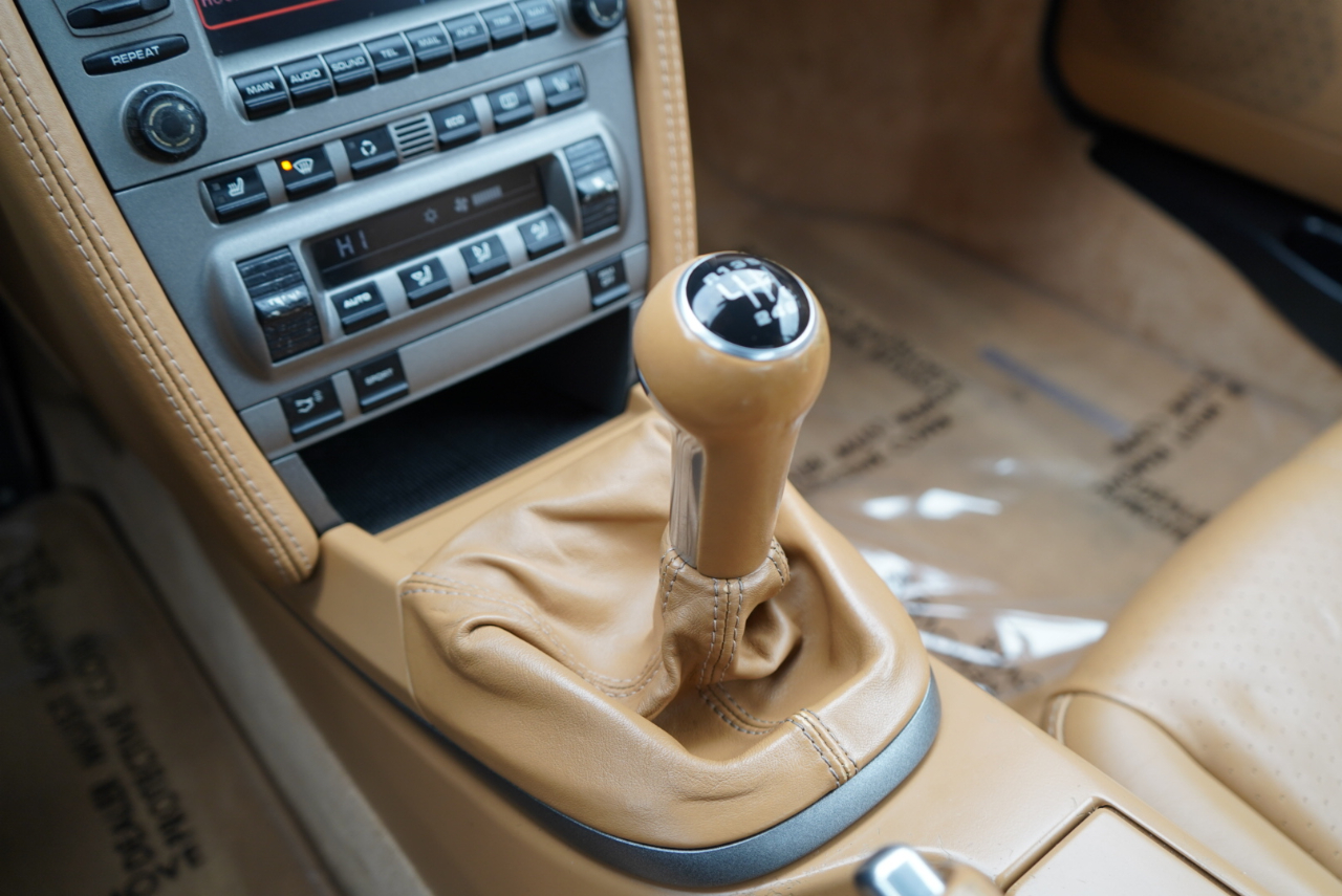 Porsche 911 2dr Cabriolet Carrera 2005