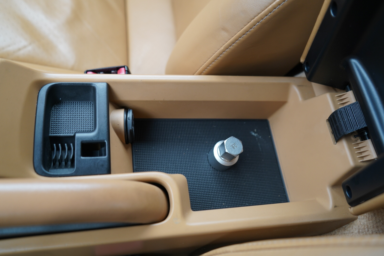 Porsche 911 2dr Cabriolet Carrera 2005