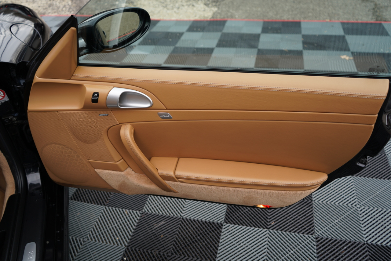 Porsche 911 2dr Cabriolet Carrera 2005