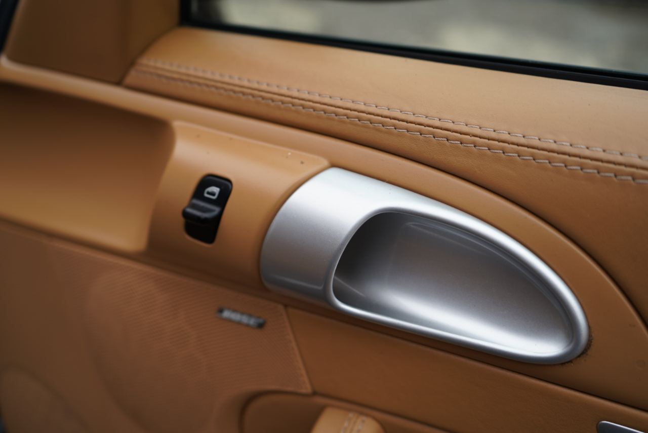 Porsche 911 2dr Cabriolet Carrera 2005