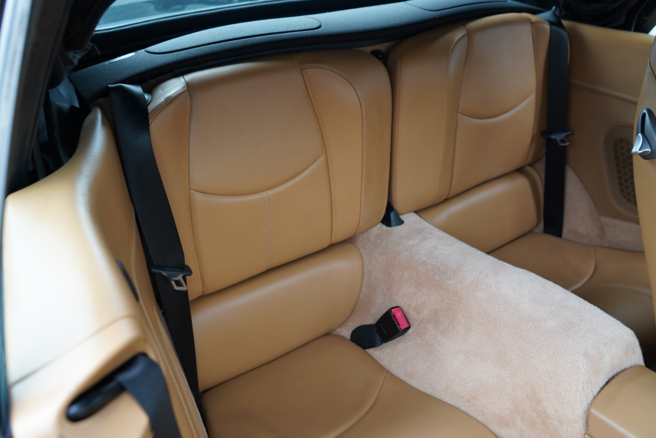 Porsche 911 2dr Cabriolet Carrera 2005