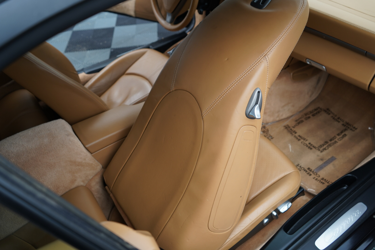 Porsche 911 2dr Cabriolet Carrera 2005