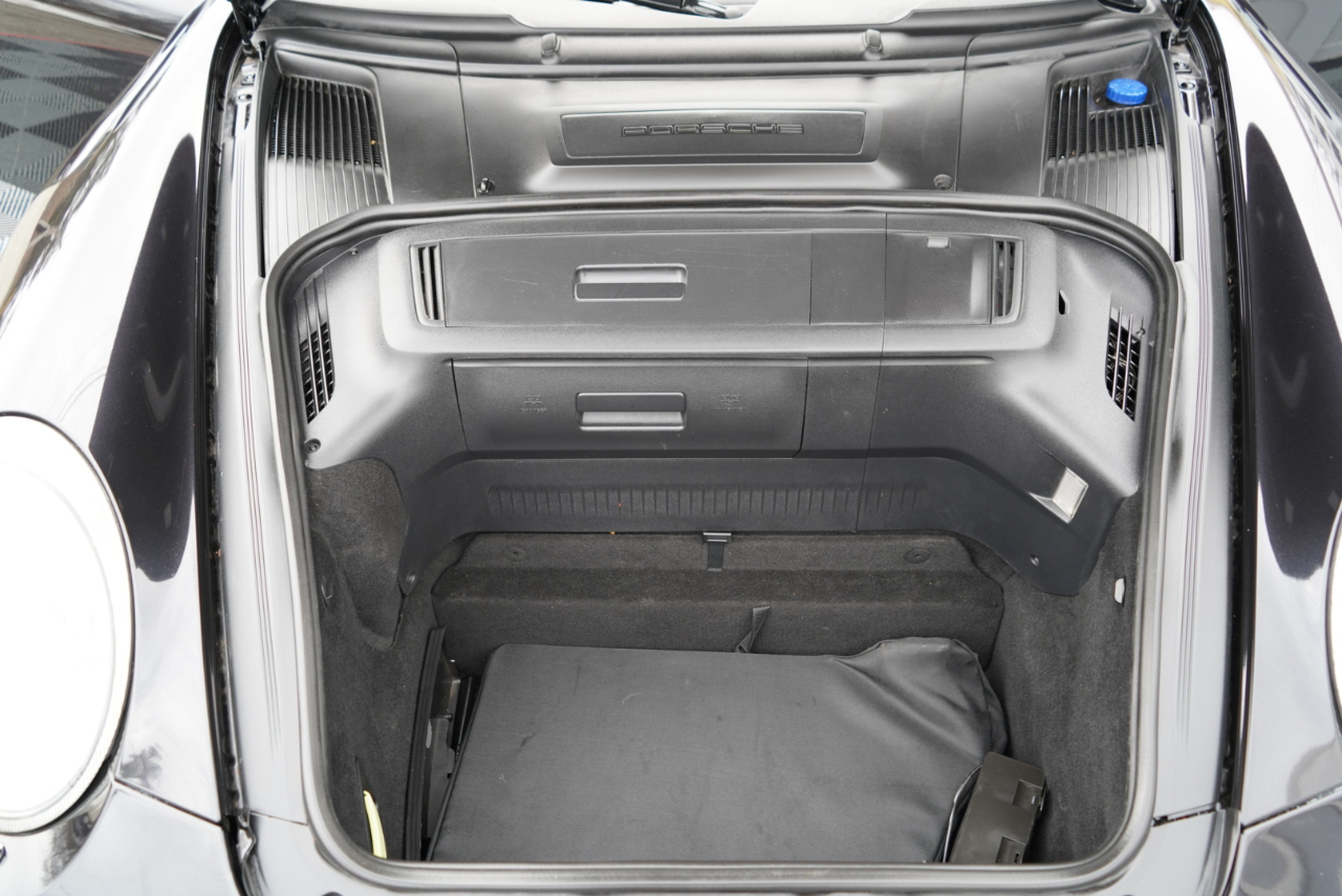 Porsche 911 2dr Cabriolet Carrera 2005