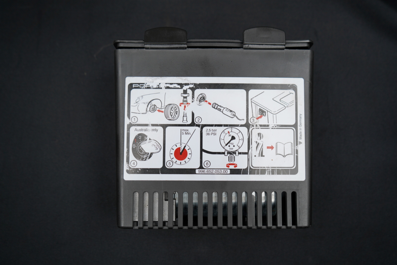 Porsche 911 2dr Cabriolet Carrera 2005