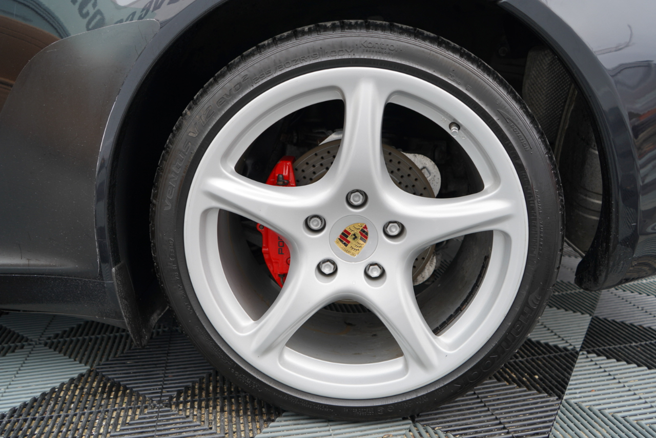 Porsche 911 2dr Cabriolet Carrera 2005