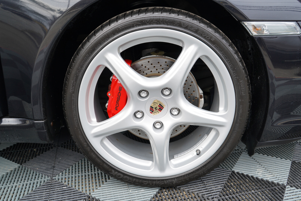 Porsche 911 2dr Cabriolet Carrera 2005