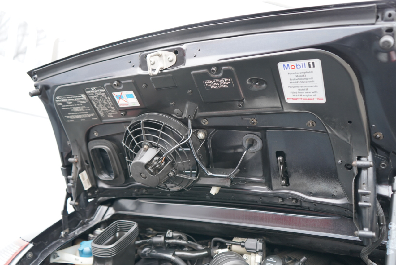 Porsche 911 2dr Cabriolet Carrera 2005