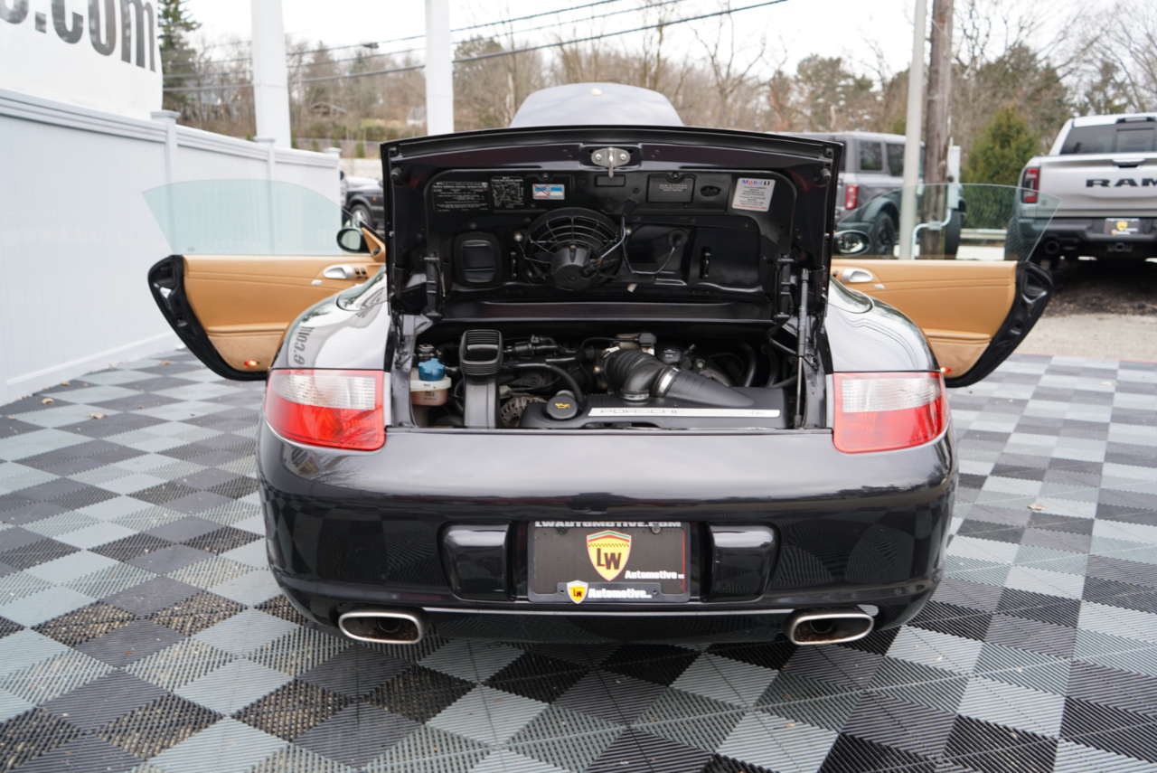 Porsche 911 2dr Cabriolet Carrera 2005