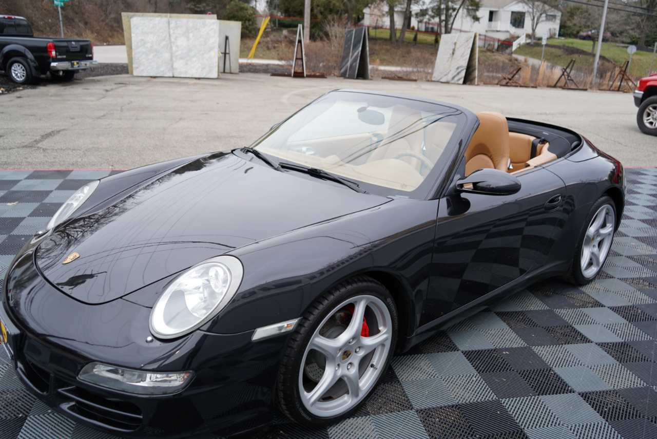 Porsche 911 2dr Cabriolet Carrera 2005