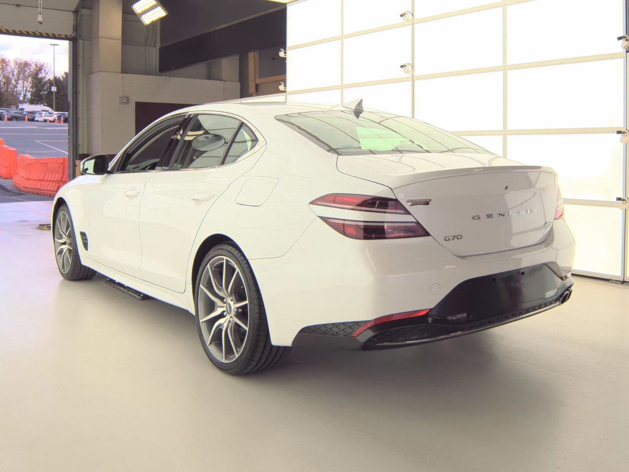 2023 Genesis G70 2.0T Sport Prestige photo 3