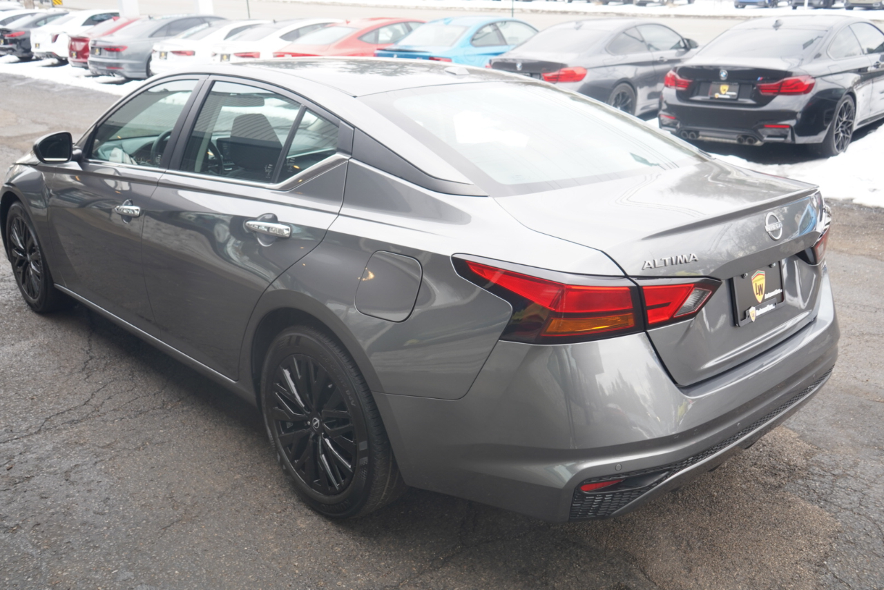 Nissan Altima 2.5 SV Sedan 2024