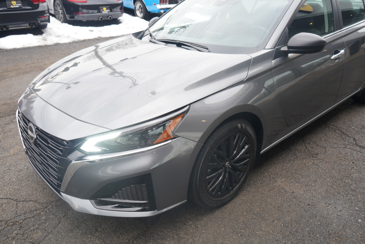 Nissan Altima 2.5 SV Sedan 2024