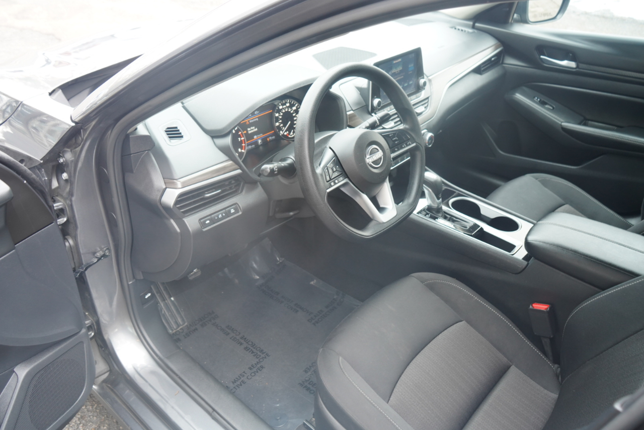 Nissan Altima 2.5 SV Sedan 2024